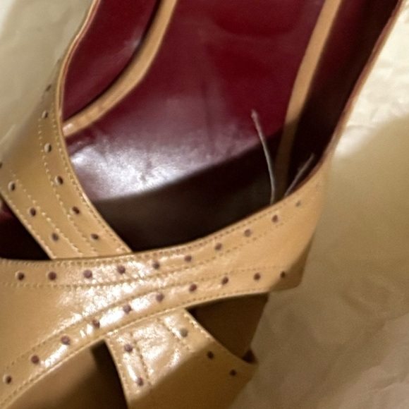 Manolo Blahnik Beige Cutout Heels - Picture 12 of 13